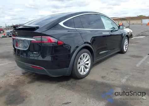 2018 Tesla Model X 100D/75D/P100D из США, поврежденный, VIN 5YJXCBE20JF091575